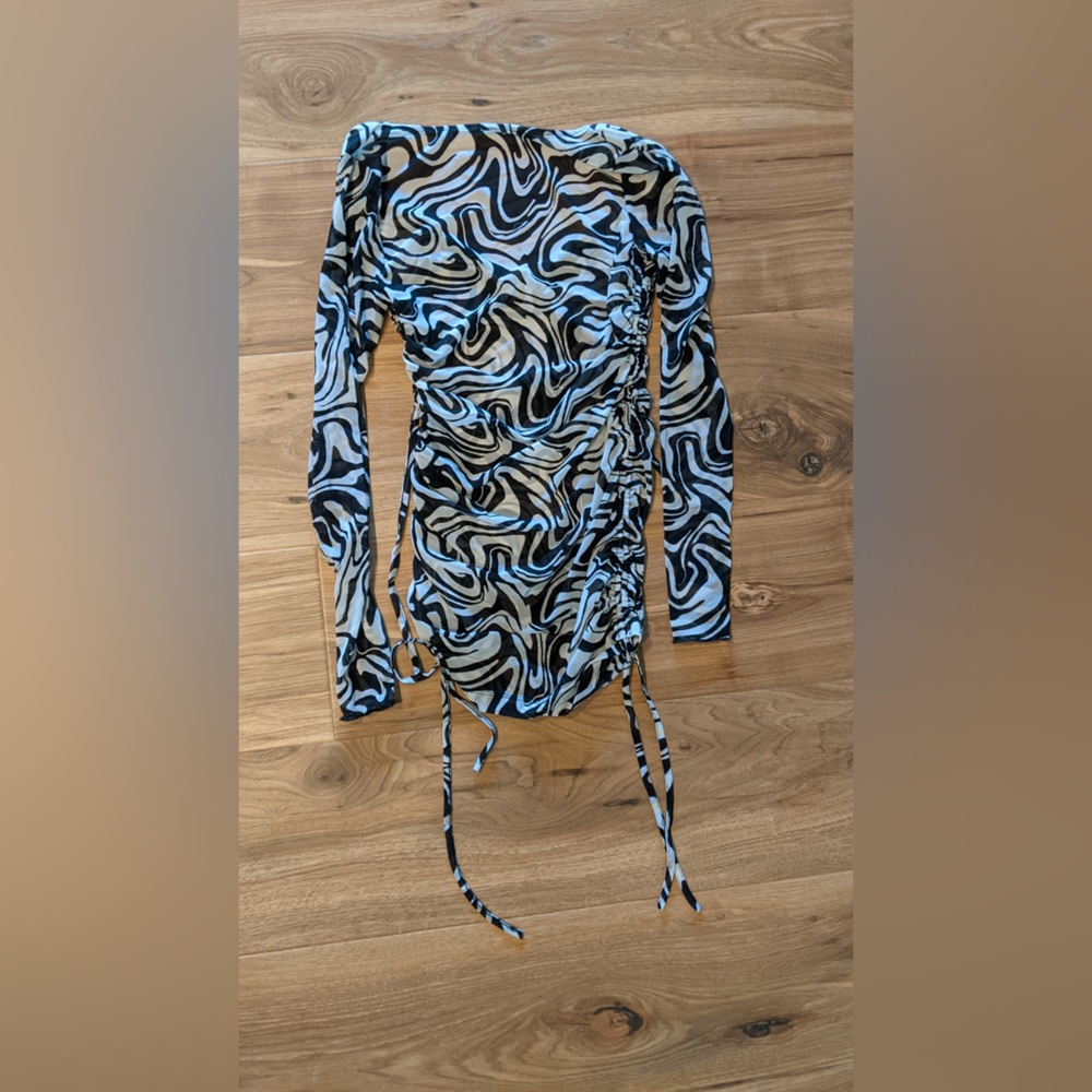 Forever 21 Monochrome Swirl Dress